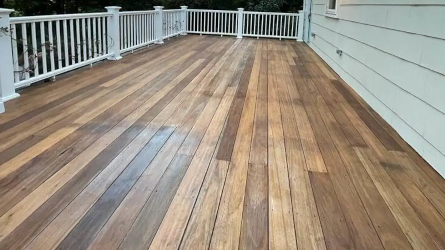 Happy Oak Painting team at work