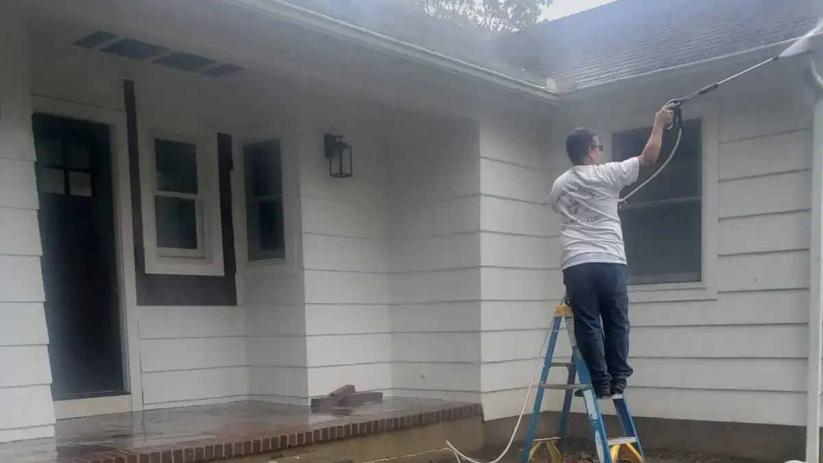 Happy Oak Painting team at work